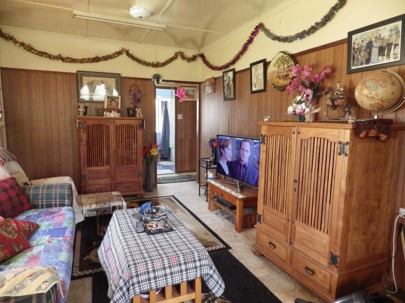 25 Bedwell Street, Yuleba QLD 4427