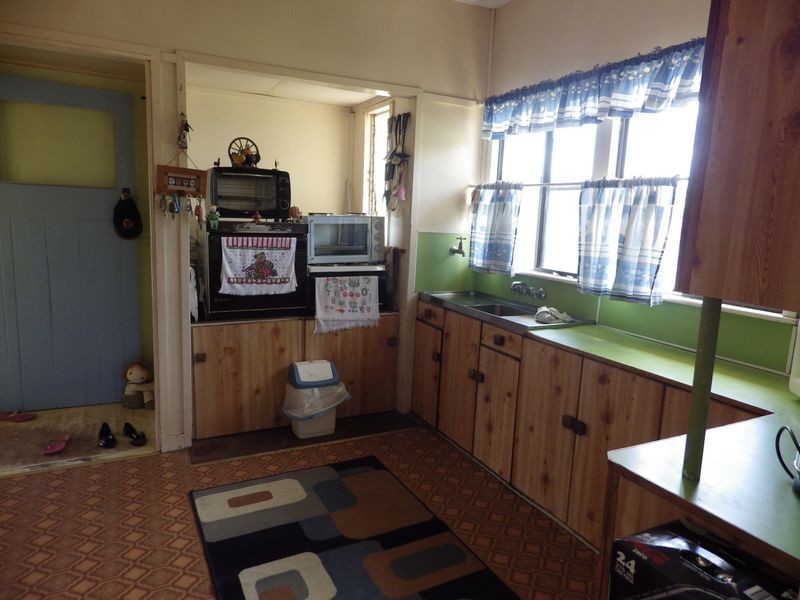 25 Bedwell Street, Yuleba QLD 4427