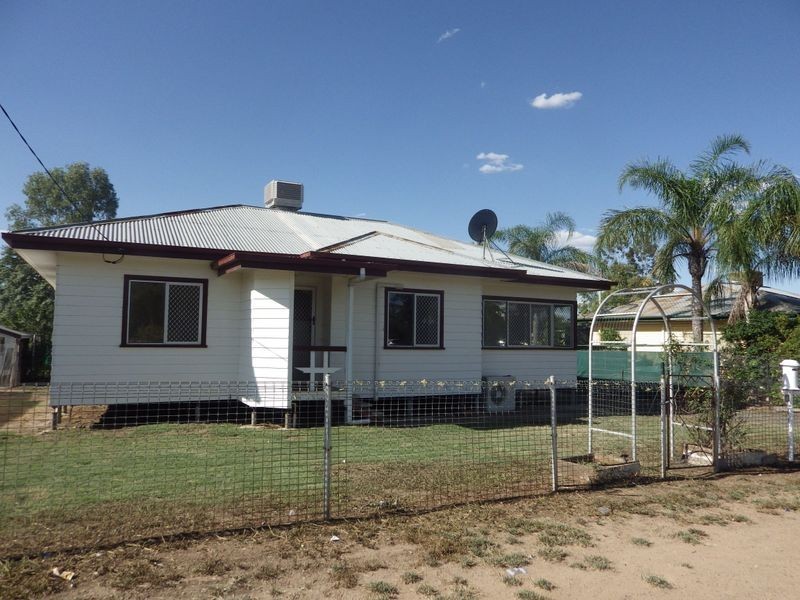 23 Timbury Street, Roma QLD 4455