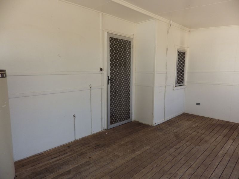 23 Timbury Street, Roma QLD 4455