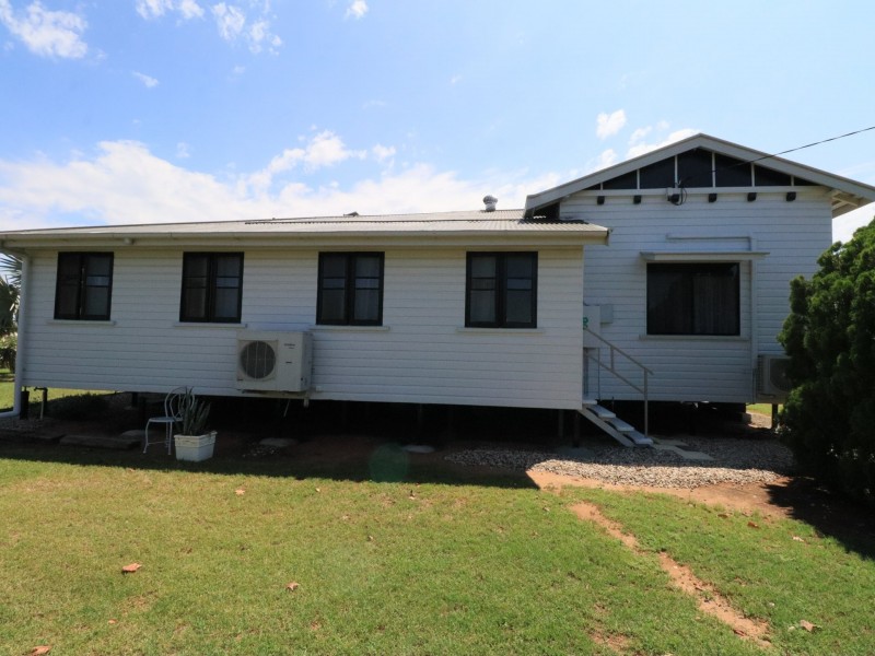 37 Russell Street, Wallumbilla QLD 4428