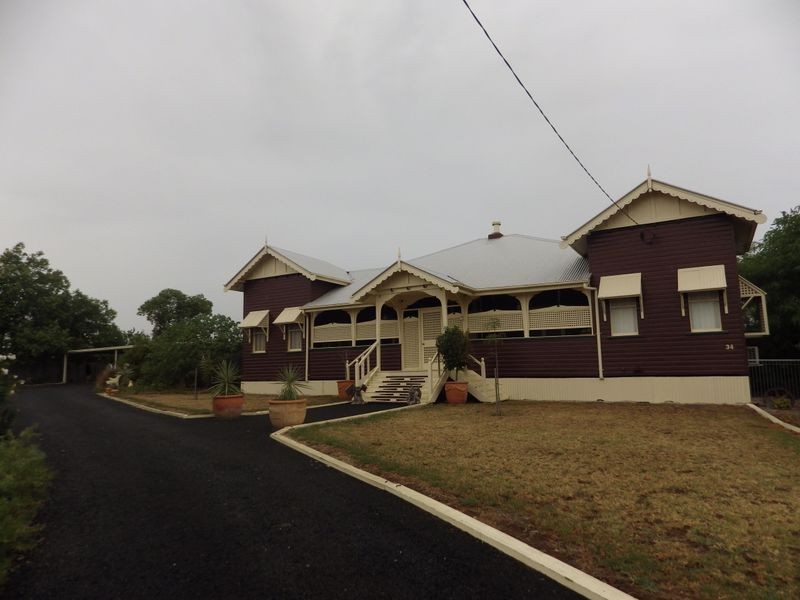 34 Robusta Drive, Roma QLD 4455