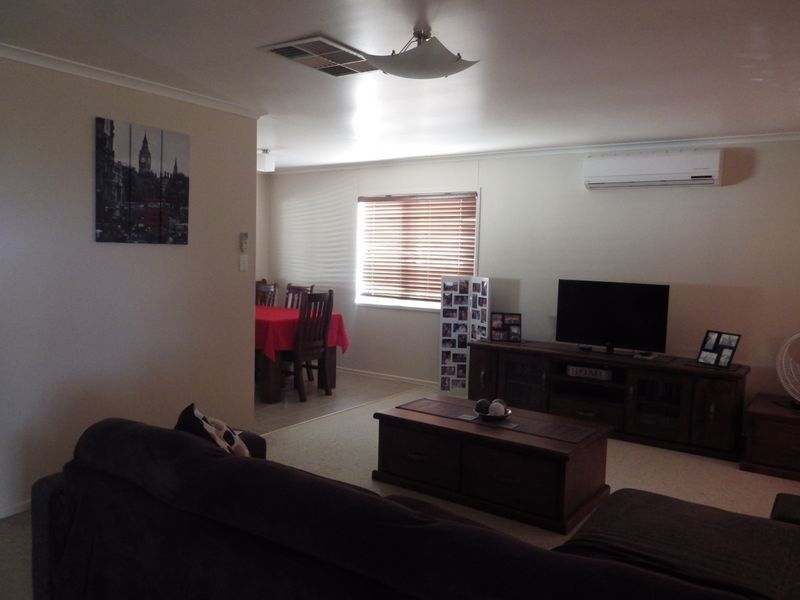 20 Alex Parade, Roma QLD 4455