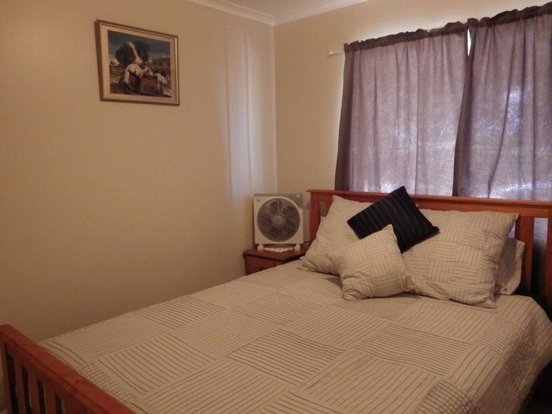 20 Alex Parade, Roma QLD 4455