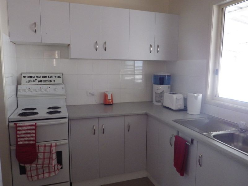 20 Alex Parade, Roma QLD 4455