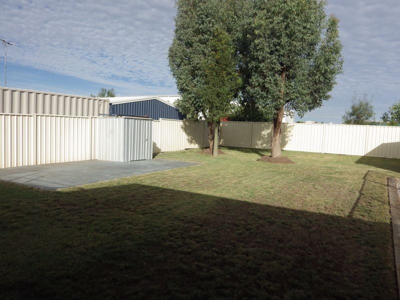20 Alex Parade, Roma QLD 4455