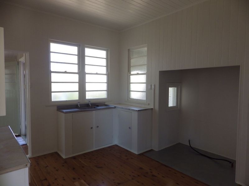 16 Twine Street, Roma QLD 4455