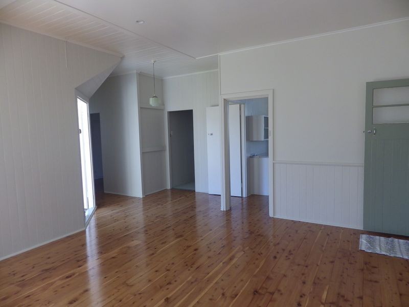 16 Twine Street, Roma QLD 4455