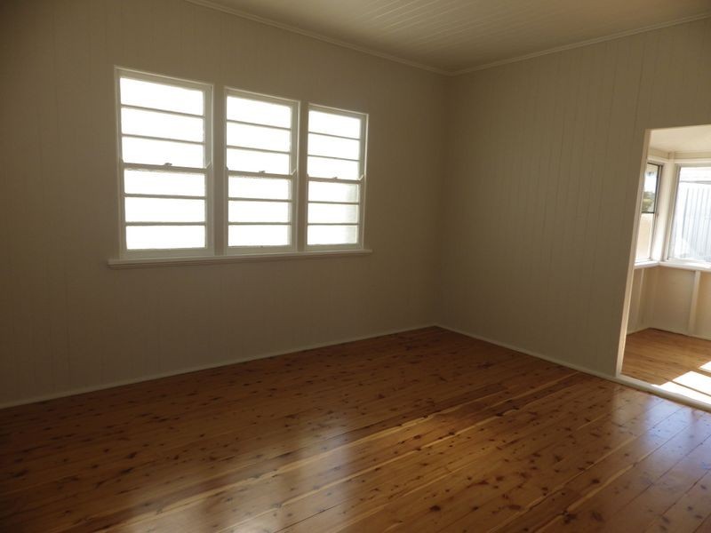 16 Twine Street, Roma QLD 4455