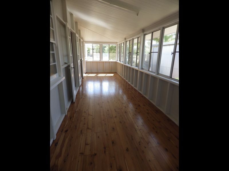 16 Twine Street, Roma QLD 4455