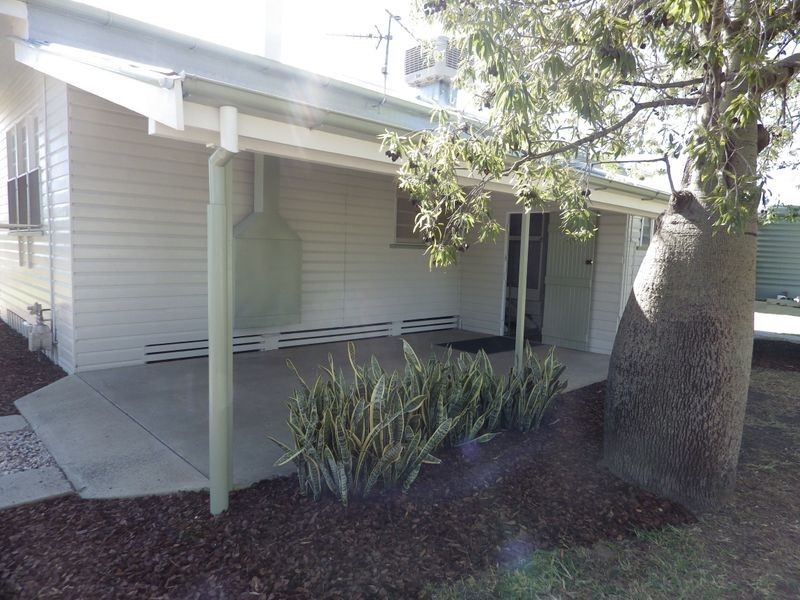 16 Twine Street, Roma QLD 4455