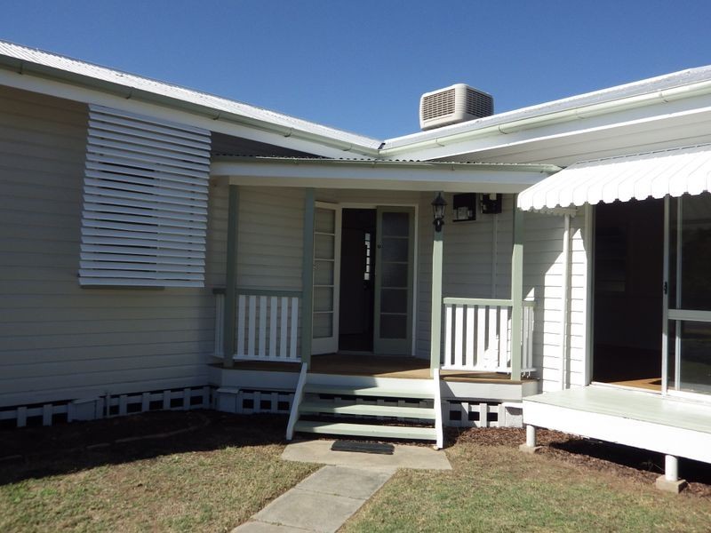 16 Twine Street, Roma QLD 4455