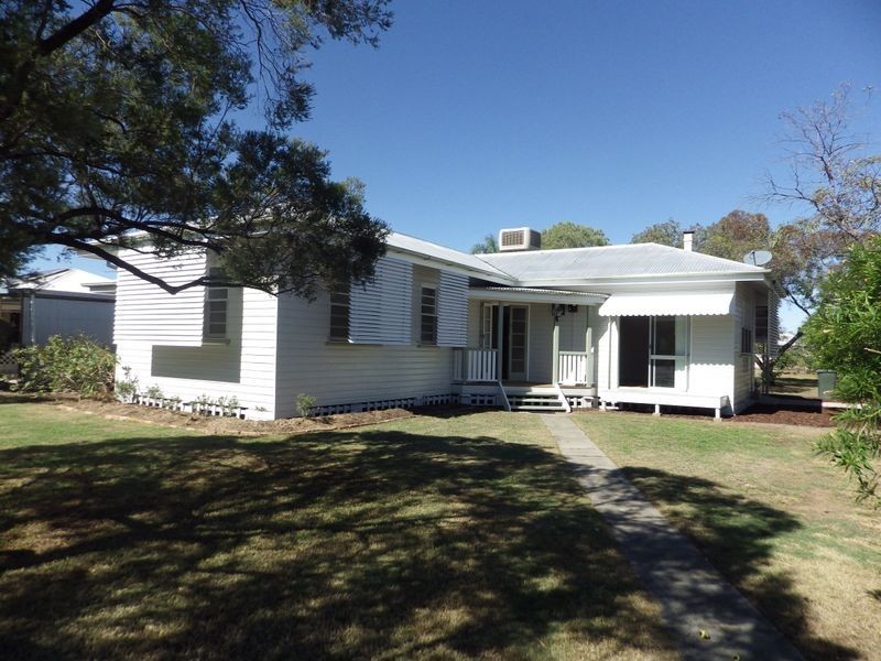 16 Twine Street, Roma QLD 4455