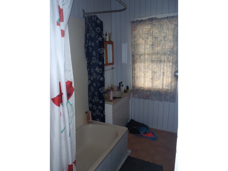 132 Arthur Street, Roma QLD 4455