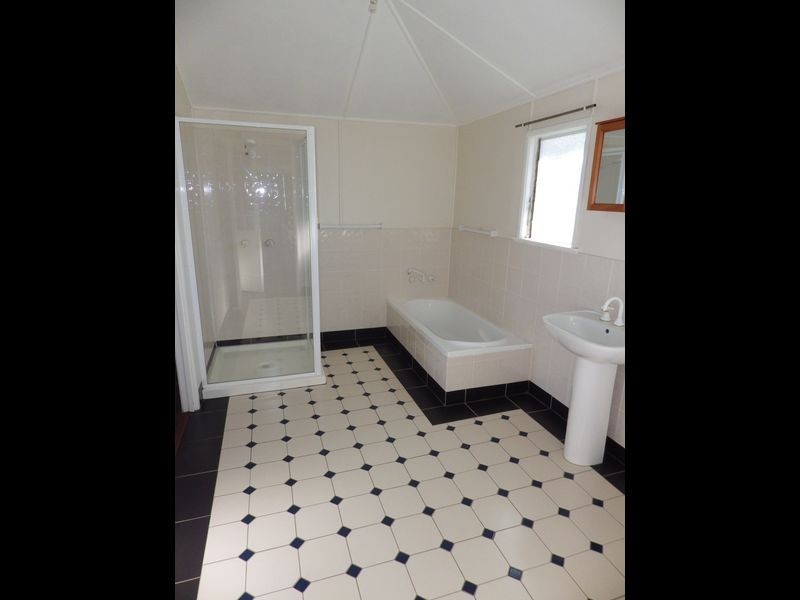 193 Alice Street, Mitchell QLD 4465