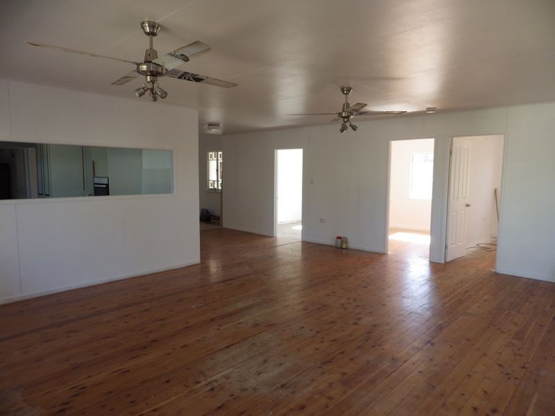 14 Lovell Street, Roma QLD 4455