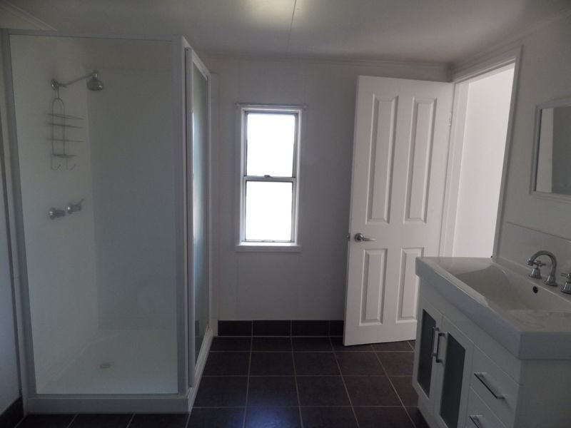 14 Lovell Street, Roma QLD 4455