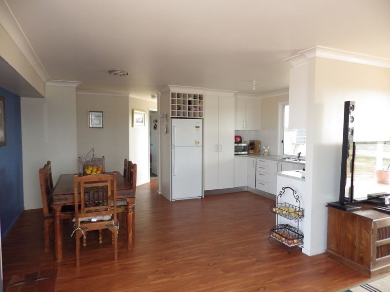 1 Swans Road, Wallumbilla QLD 4428