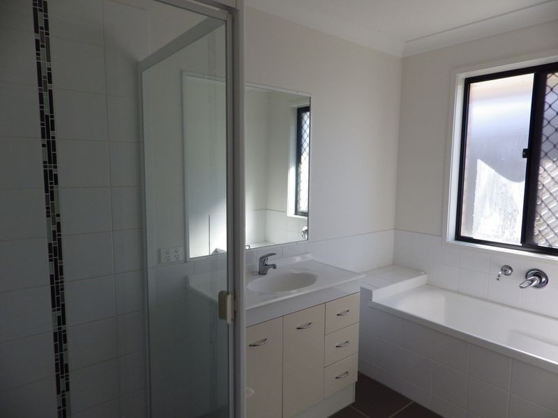 11 Beetson Drive, Roma QLD 4455