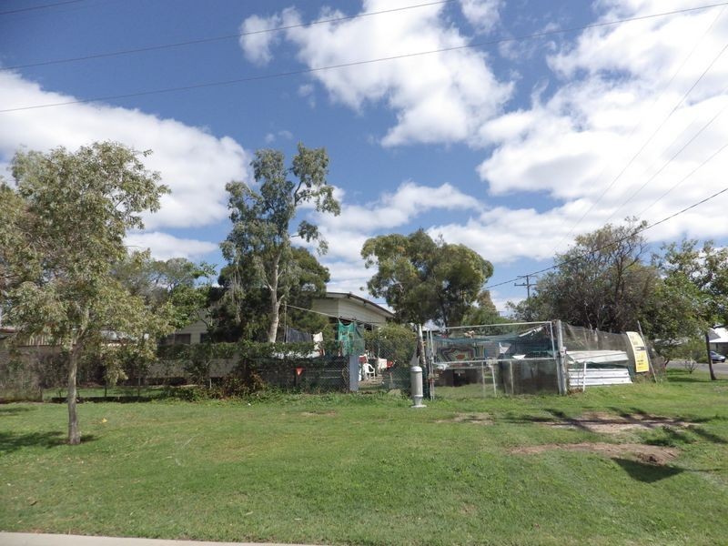 112 Bowen Street, Roma QLD 4455