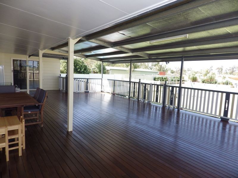 14 Baker Finch Cres, Roma QLD 4455