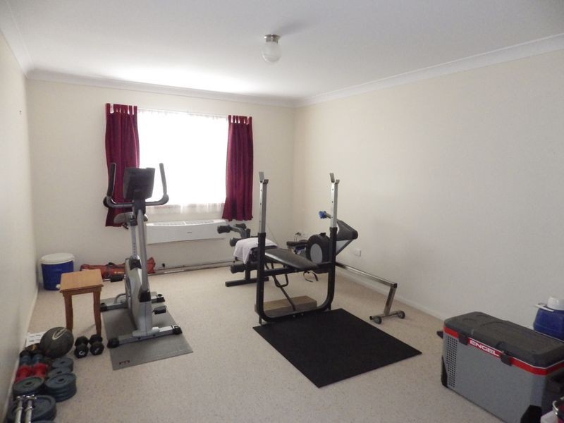 14 Baker Finch Cres, Roma QLD 4455