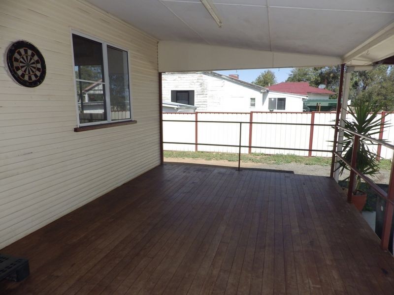 13 Charles Street, Roma QLD 4455