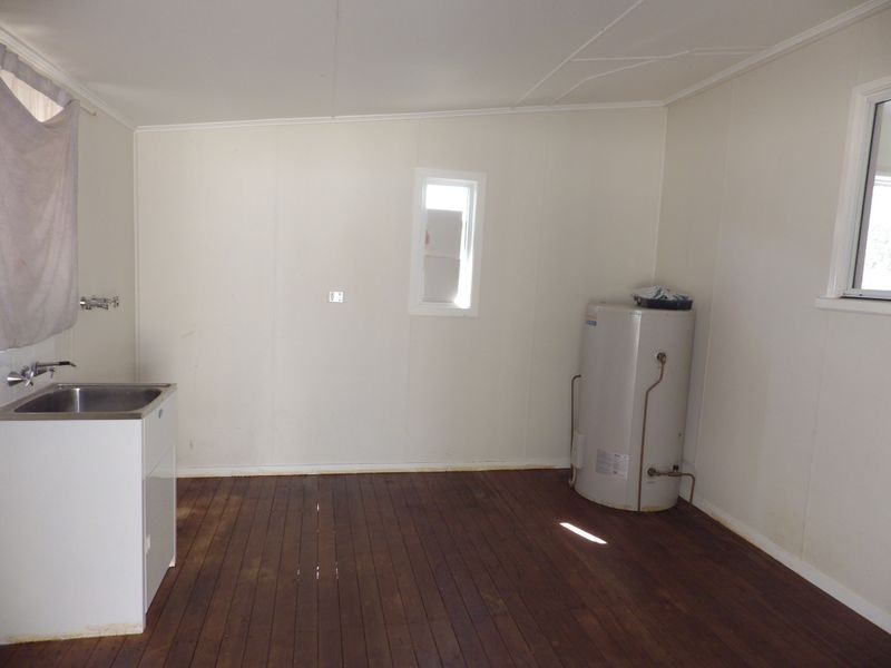 13 Charles Street, Roma QLD 4455