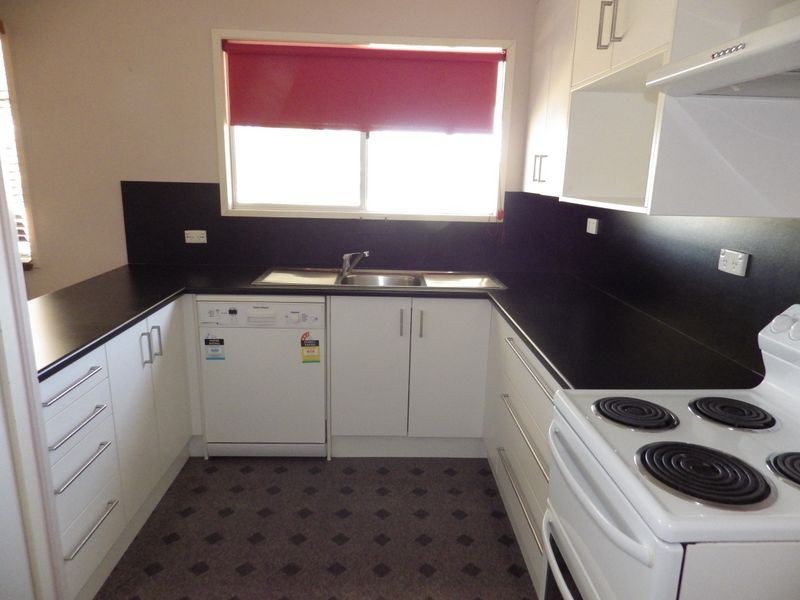 17 Chrystal Street, Roma QLD 4455