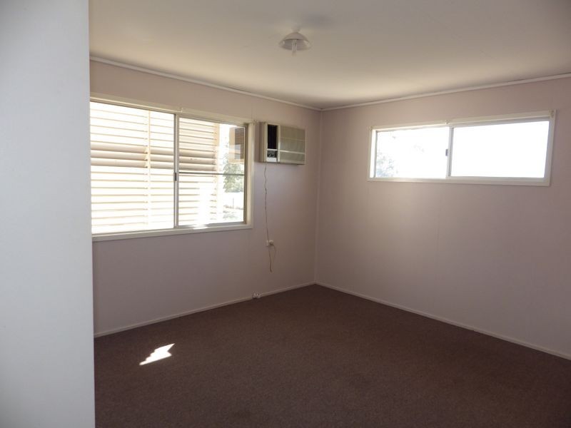 17 Chrystal Street, Roma QLD 4455