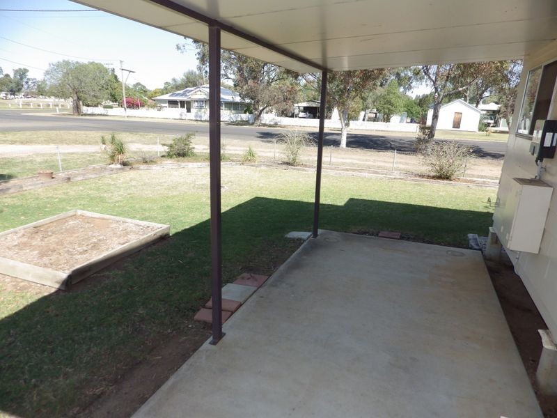 17 Chrystal Street, Roma QLD 4455