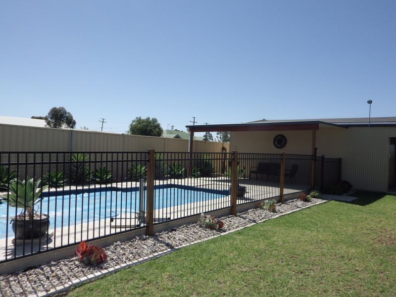 5 Beetson Drive, Roma QLD 4455