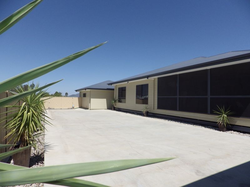 5 Beetson Drive, Roma QLD 4455