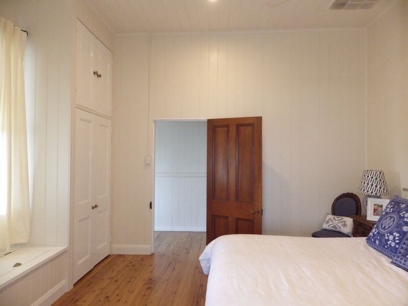 5 Spencer Street, Roma QLD 4455