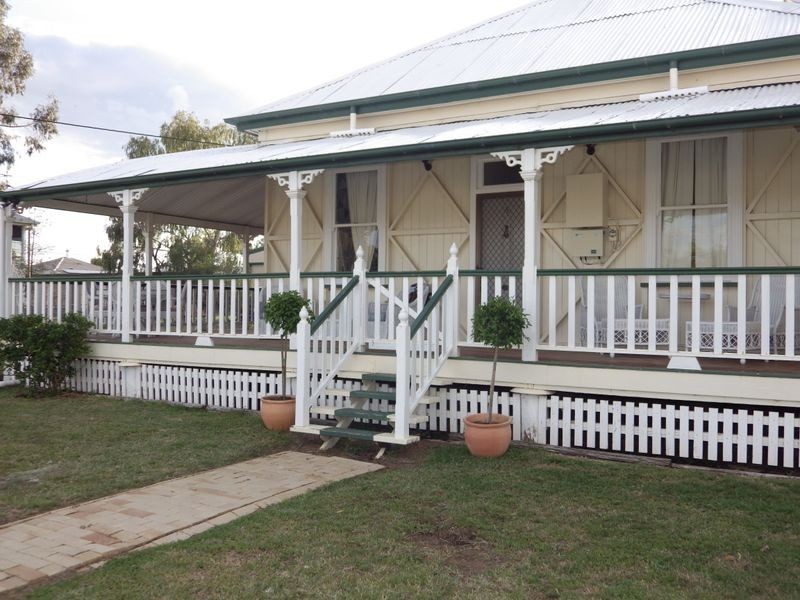 5 Spencer Street, Roma QLD 4455