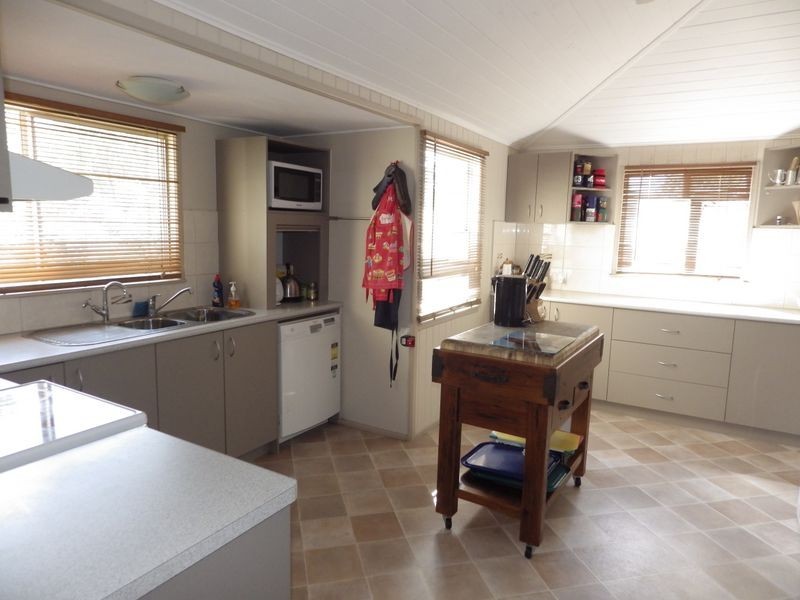 9 Miscamble Street, Roma QLD 4455