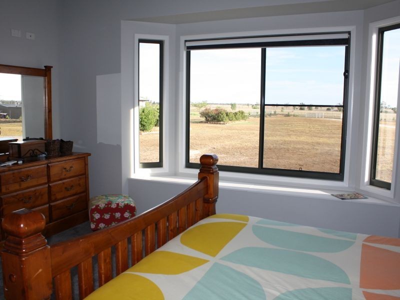 168 Bourne Drive, Roma QLD 4455