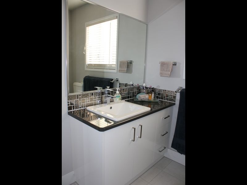 168 Bourne Drive, Roma QLD 4455