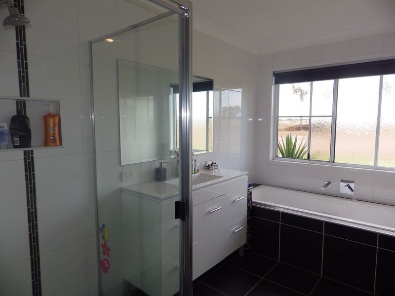 1924 Seventeen Mile Lane, Roma QLD 4455