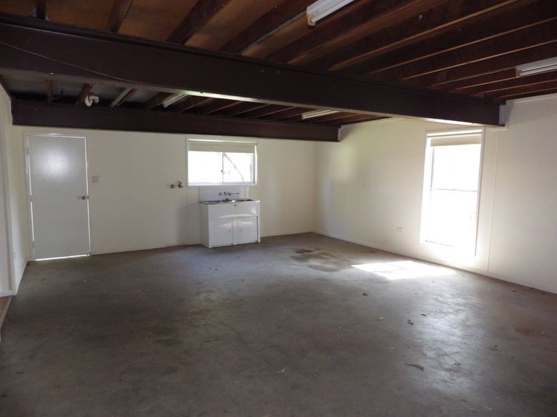 1 Taylor Street, Roma QLD 4455