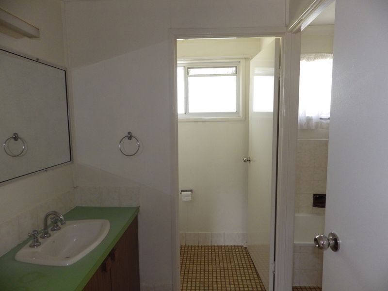1 Taylor Street, Roma QLD 4455