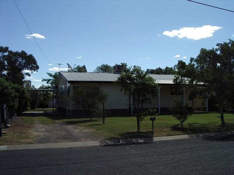 7 Wright Street, Roma QLD 4455
