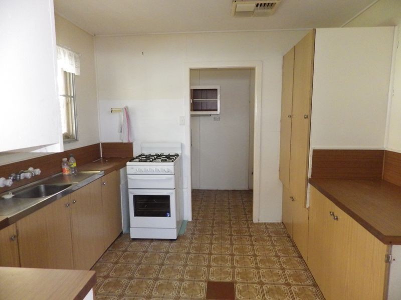 7 Wright Street, Roma QLD 4455