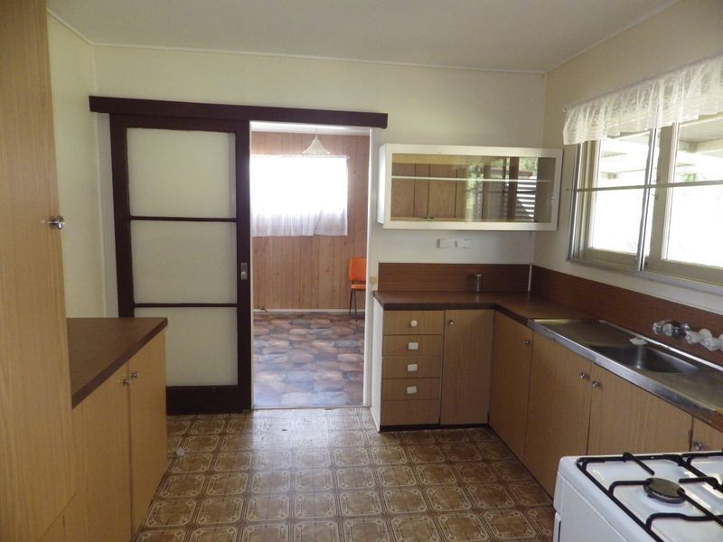 7 Wright Street, Roma QLD 4455