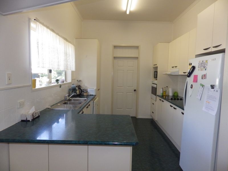 8 Quintin Street, Roma QLD 4455