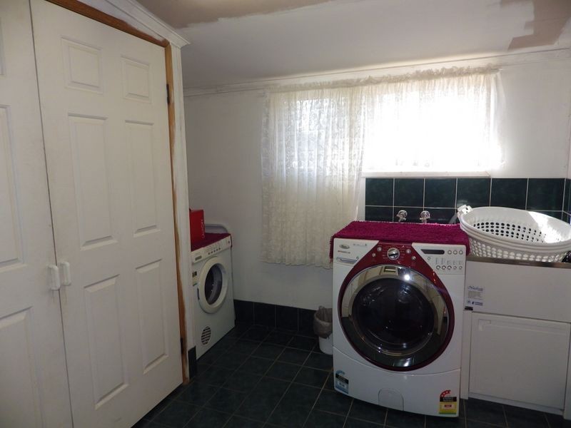 8 Quintin Street, Roma QLD 4455