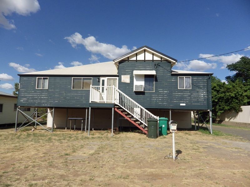 8 Quintin Street, Roma QLD 4455