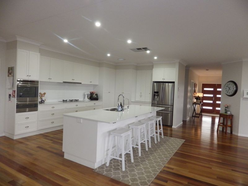 30 Beetson Drive, Roma QLD 4455