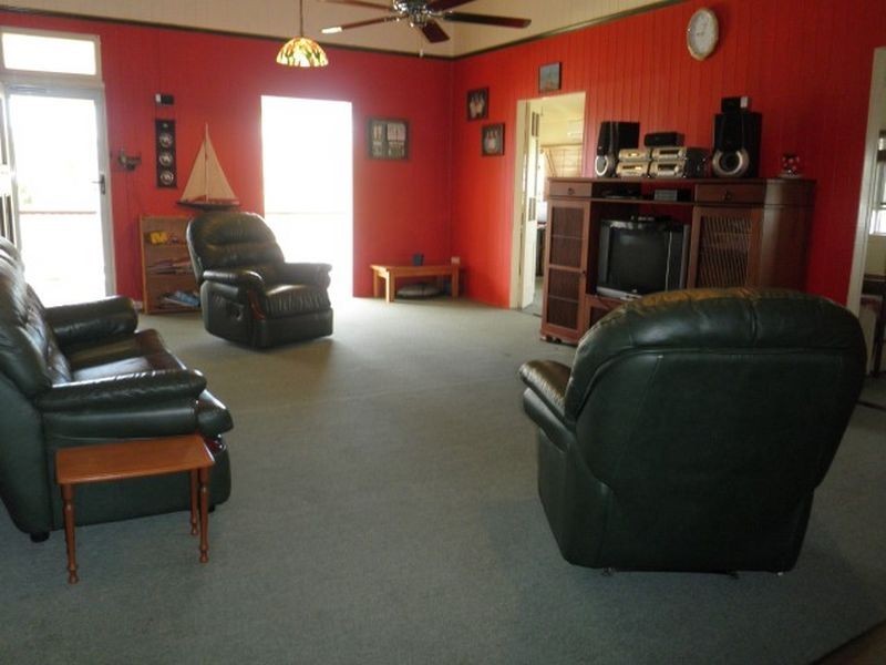 25 Miscamble Street, Roma QLD 4455