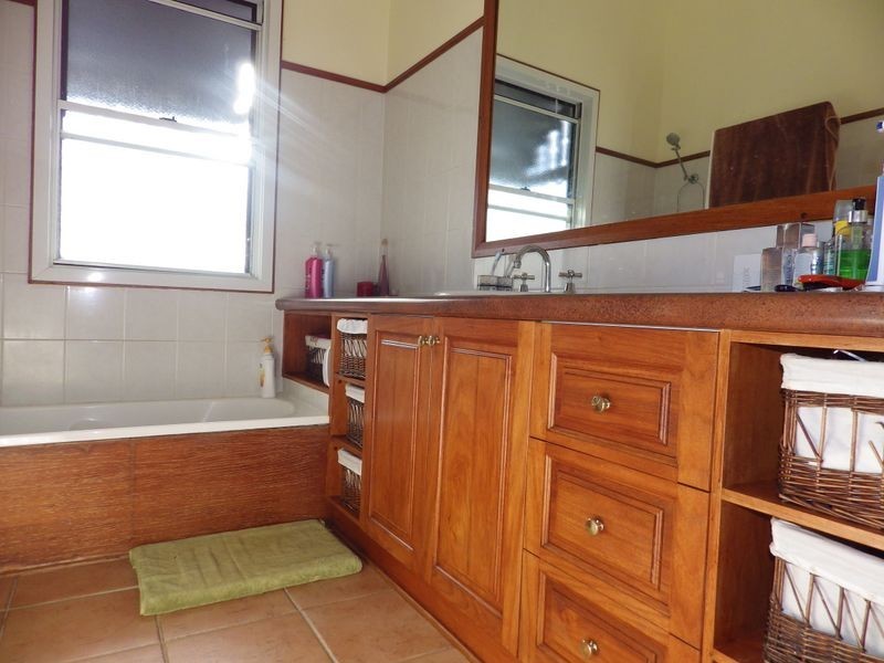 11 McDowall Street, Roma QLD 4455